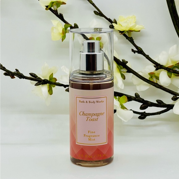 Bath and Body Works Travel Size Champagne Toast Gift Set Fragrance, Gel, Cream - Picture 6 of 8